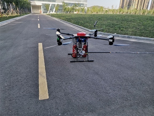 可以空中破玻璃，噴干粉的消防無人機(jī)，助力高層建筑救援
